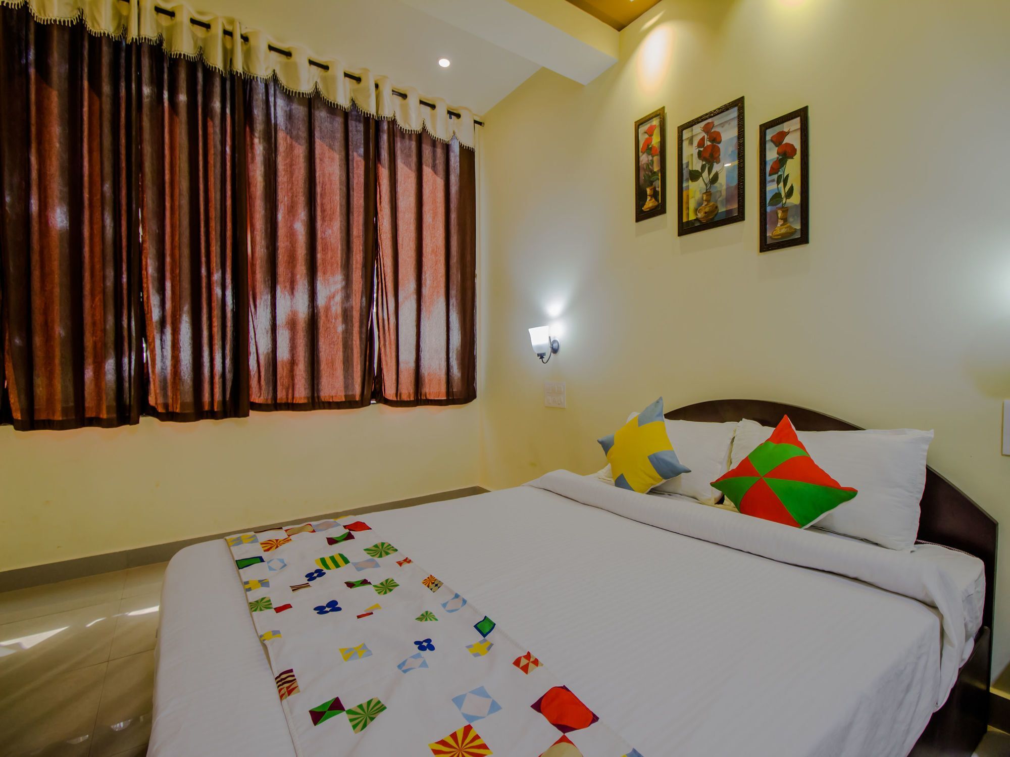 Oyo 14182 Graceful Ashwem Hotel 3*